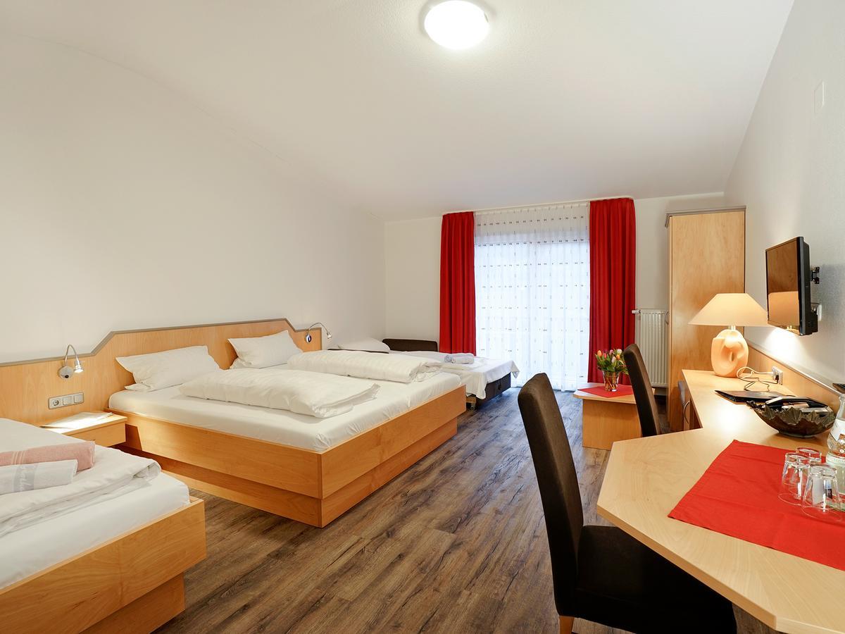 Hotel Gasthof Zum Biber Motten Екстериор снимка