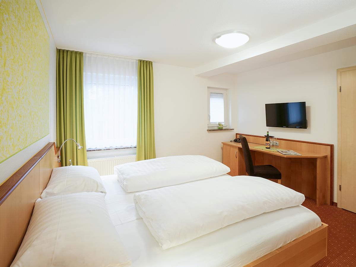 Hotel Gasthof Zum Biber Motten Екстериор снимка