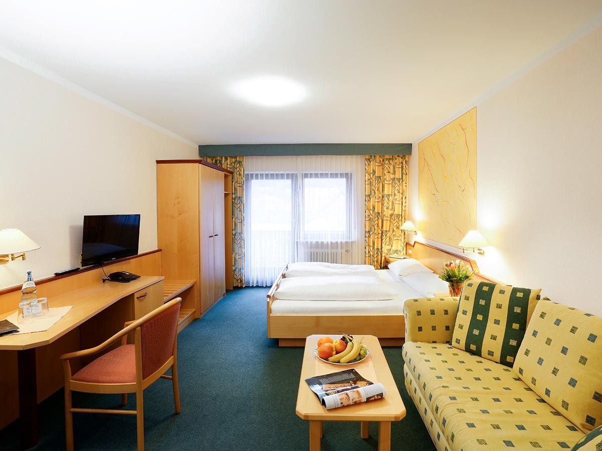 Hotel Gasthof Zum Biber Motten Екстериор снимка