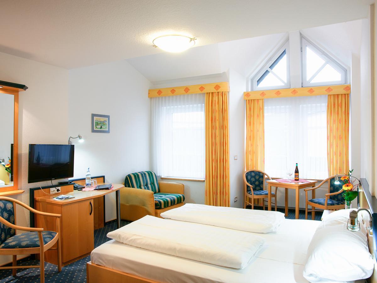 Hotel Gasthof Zum Biber Motten Екстериор снимка
