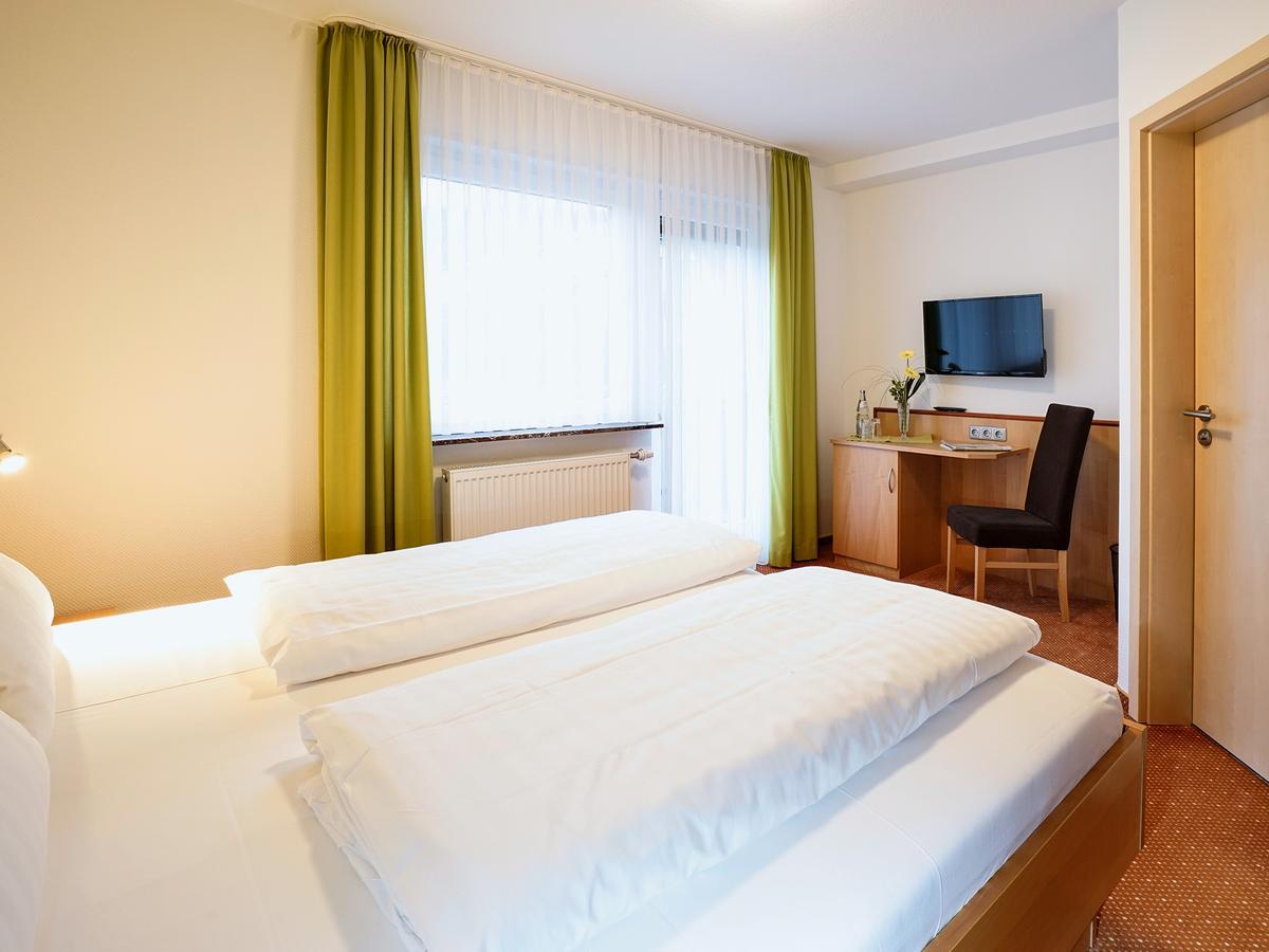 Hotel Gasthof Zum Biber Motten Екстериор снимка