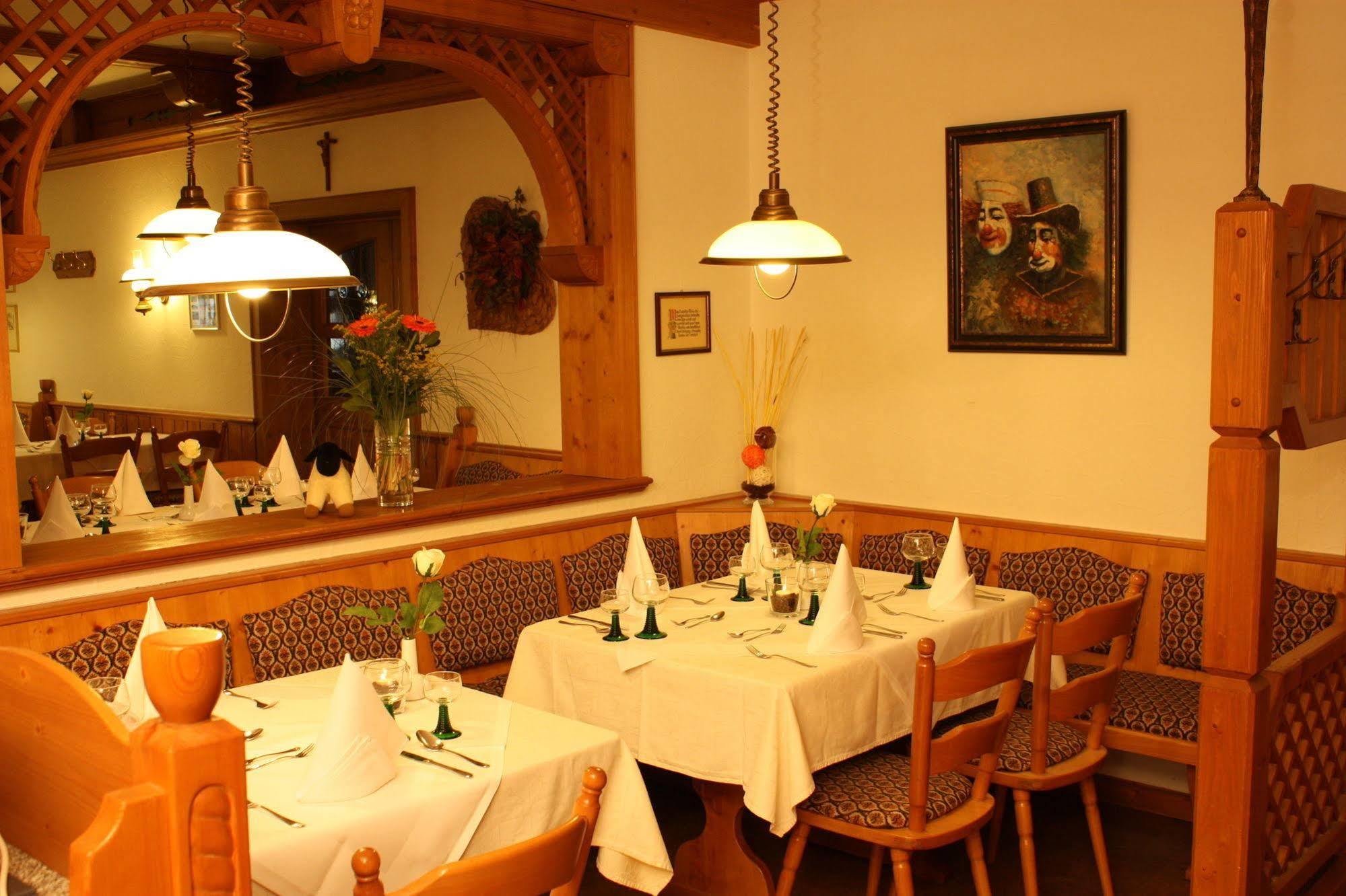 Hotel Gasthof Zum Biber Motten Екстериор снимка