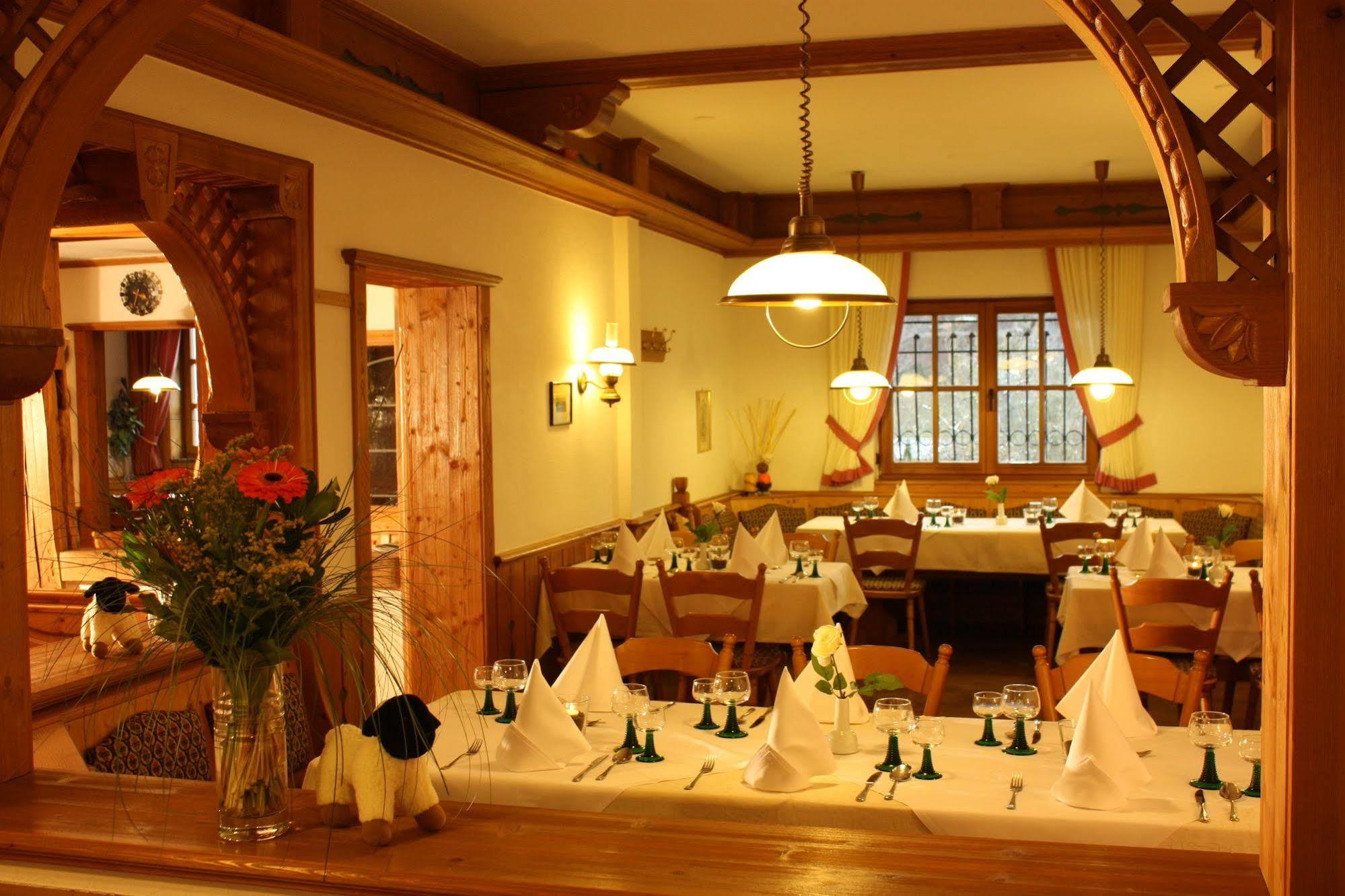 Hotel Gasthof Zum Biber Motten Екстериор снимка